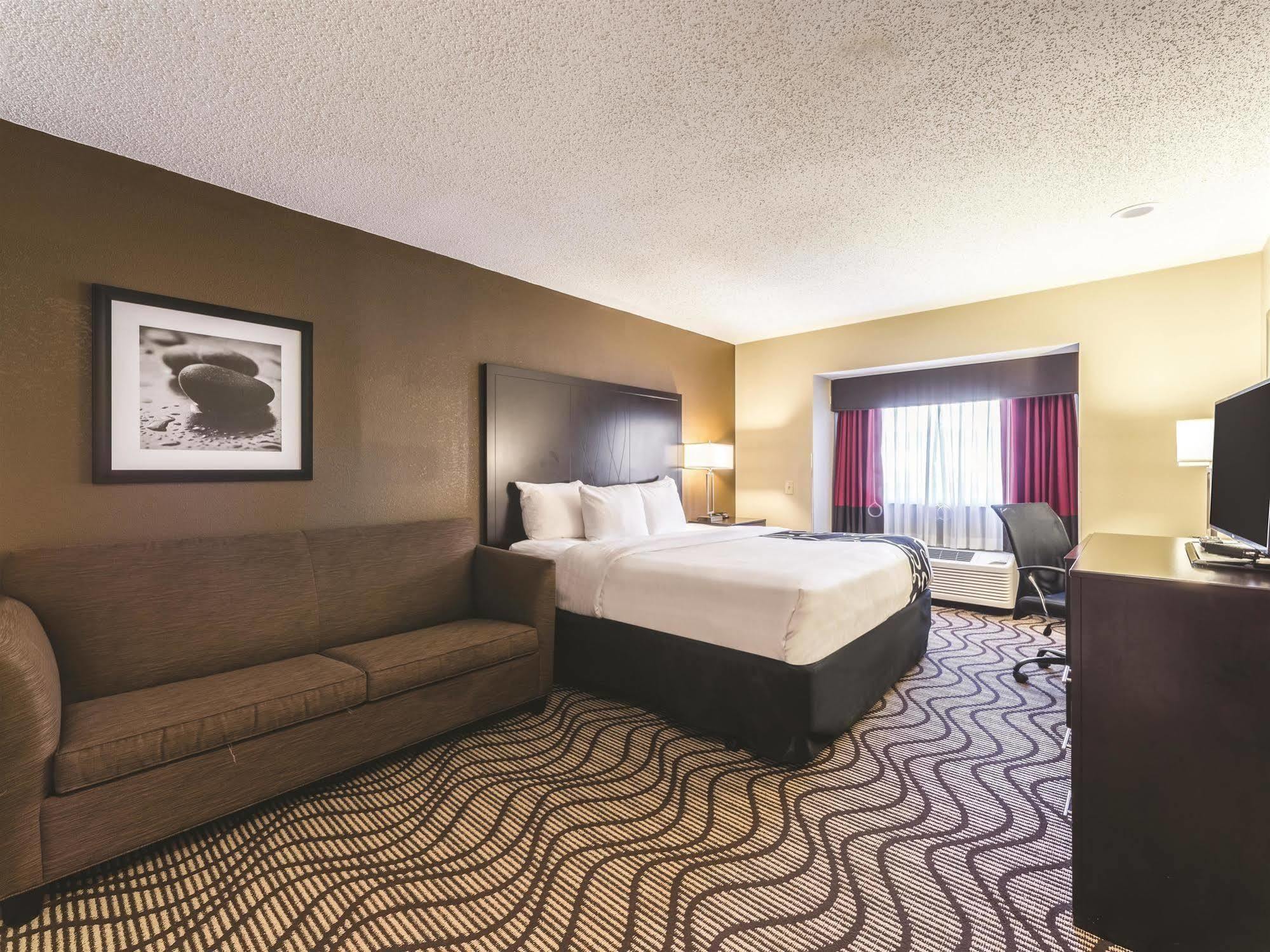 La Quinta By Wyndham Collinsville - St. Louis Exterior photo